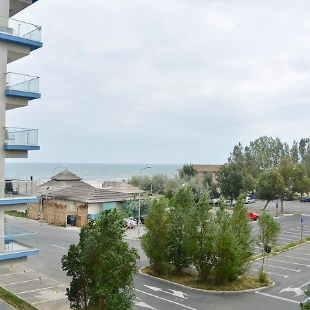 Апартаменты Apartament Mamaia-Summerland Экстерьер фото